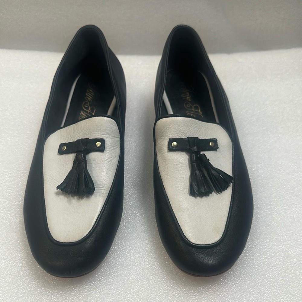 Claire flowers Black and White Tassel leather Loafers size 9